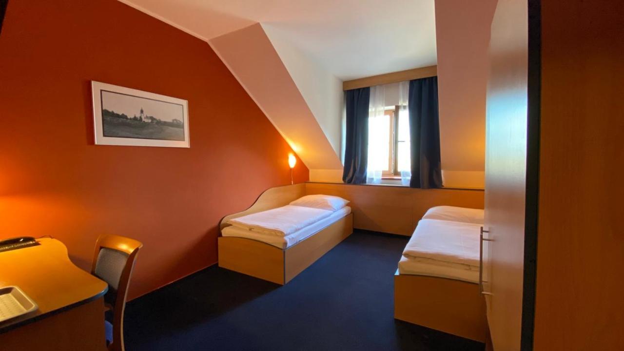 Hotel U Milina ภายนอก รูปภาพ